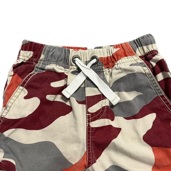 Mini Boden 2Y Red & Grey Camouflage Shorts - Picture 2 of 4